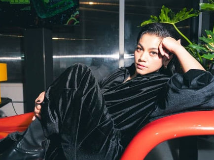 16 Tahun Menunggu! Kaka Azraff ‘Belanja’ Peminat Dengar Album Sulung ‘MPT’ Sebelum Lancar Januari Depan
