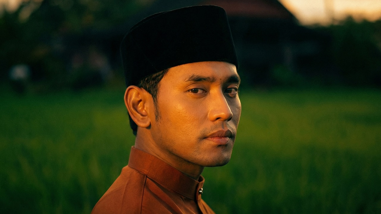 Balada Melankolik ‘Aku Rindu’ Buktikan Kedewasaan Vokal & Jiwa Khai Bahar