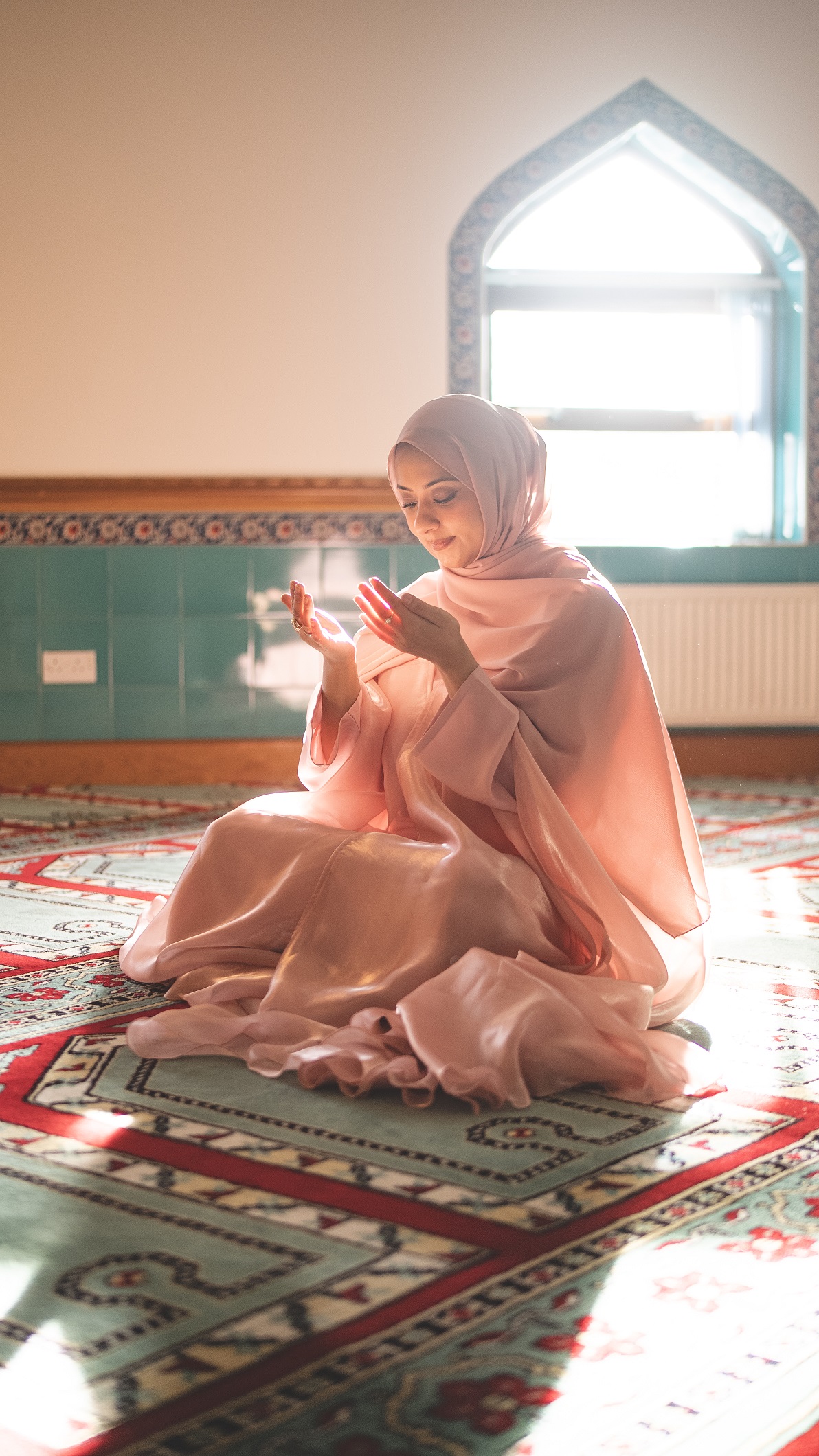 Gema Syahdu Farhana Ali Dalam 'Ramadan Is Here' Suntik Ketenangan Jiwa