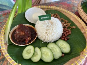 Pilihan Agong & TokTi! Nasi Dagang Premium 'Grannies' Kini Buka Kiosk Sendiri Di Taman Melawati
