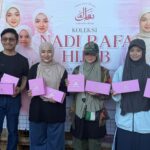 Sentuhan Fabrik Austria & Nostalgia Ibu-Anak: Heliza Helmi Kemudi Pra-Pelancaran Nadi Rafa Hijab