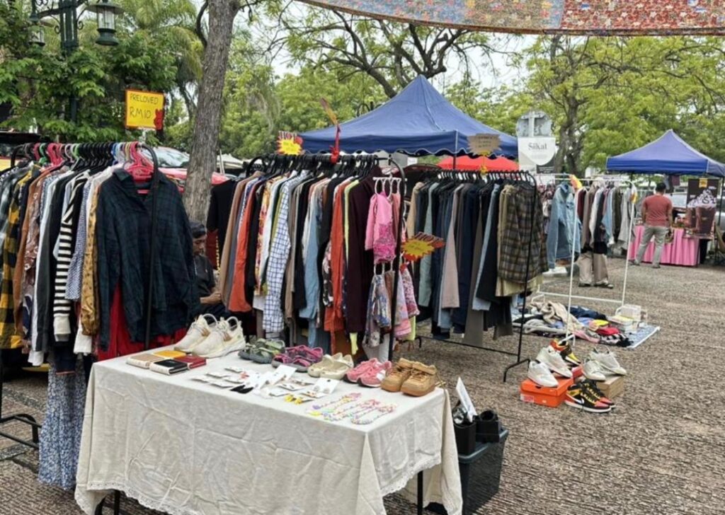 Fiza Frizzy Perkenal BEKAS @ Plate District, Platform Komuniti yang Satukan Bazaar Preloved dan Vendor Tempatan