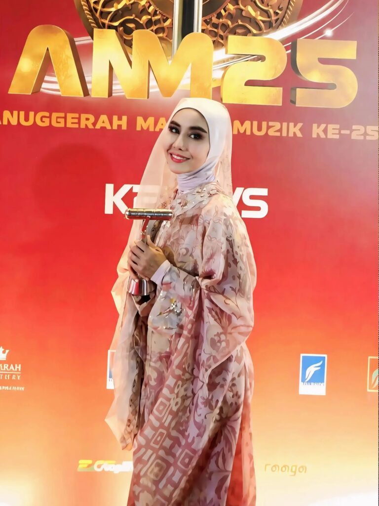 UMMY Kuasai AIM25: 13 Kemenangan, Siti Nurhaliza Raih Empat Trofi, Ella Dijulang Sri Wirama